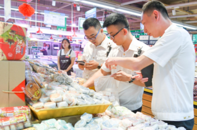 河南市場(chǎng)監(jiān)管局開展月餅食品安全專項(xiàng)抽檢與市場(chǎng)調(diào)研 確保中秋佳節(jié)消費(fèi)安全